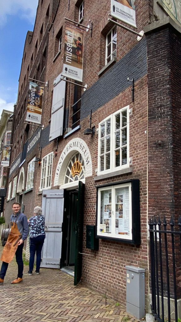 jenevermuseum jenever museum gin historie sdam stad nederland historie cultuur jeneverstad boten eten drinken dagje weg