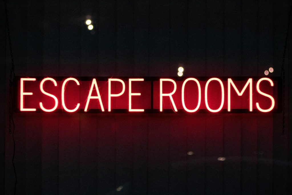 red escape rooms neon sign escape rooms neonreclame kinderen